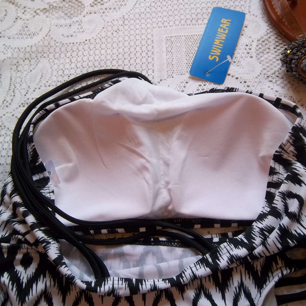 CLEARANCE ITEM Two Piece Bikini NWT - Picture 5 of 7